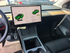 Tesla Model Y Long Range All-Wheel Drive - ფოტო 13