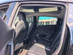 Tesla Model Y Long Range All-Wheel Drive - ფოტო 9