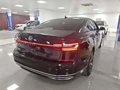 Volkswagen Passat Outstanding Edition 380TSI Dragon Prestige - ფოტო 6