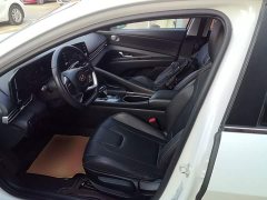 Hyundai Elantra 2022 1.5L CVT GLX Elite - ფოტო 14