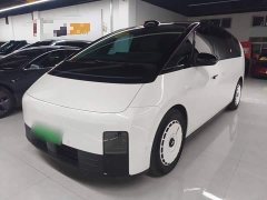 Li Auto Li Xiang MEGA Ultra - ფოტო 1