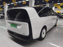 Li Auto Li Xiang MEGA Ultra - ფოტო 6