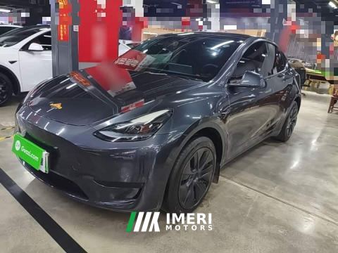 2025 Tesla Model Y Rear-Wheel Drive