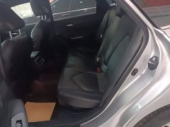 Toyota Avalon Hybrid 2.5L XLE Premium - ფოტო 16