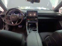 Toyota Avalon Hybrid 2.5L XLE Premium - ფოტო 9