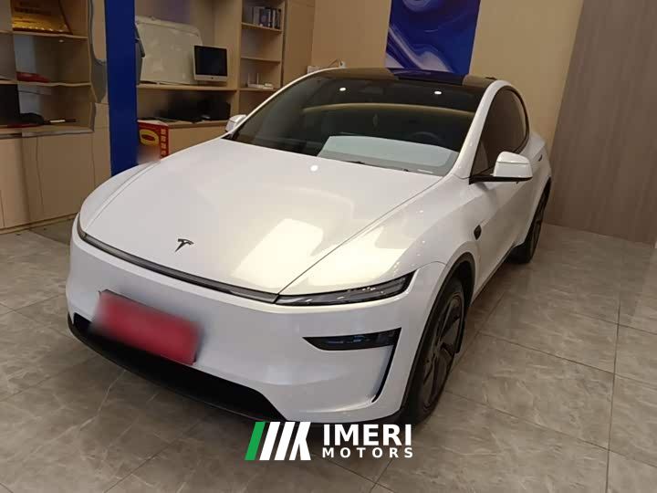 Tesla Model Y Rear-Wheel Drive Launch Edition