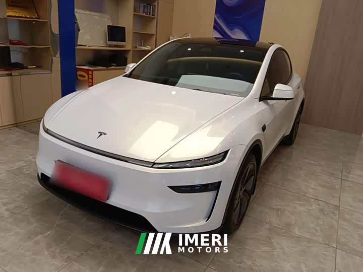 Tesla Model Y Rear-Wheel Drive Launch Edition
