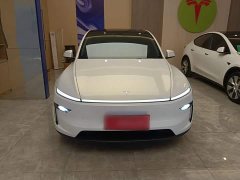 Tesla Model Y Rear-Wheel Drive Launch Edition - ფოტო 2