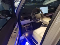 Li Auto Li Xiang MEGA Ultra - ფოტო 11