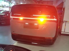 Li Auto Li Xiang MEGA Ultra - ფოტო 3
