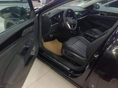 Volkswagen Passat Facelift 330TSI Starry Sky Elite - ფოტო 15