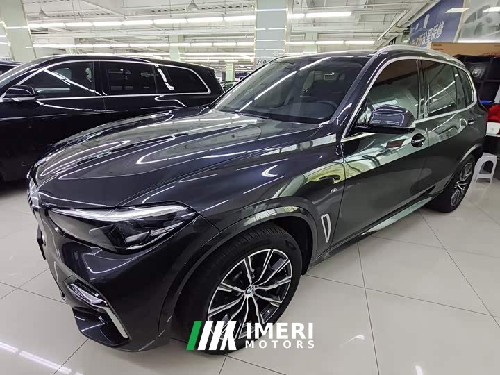 BMW X5 2022 Facelift xDrive 30Li M Sport Package - ავტომობილი ჩინეთიდან