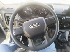 Iveco Daily 2023 2.5T V40 Box Truck Long Wheelbase Mid-Roof Dual Wheels Side Sliding Door 2-3 Seater - ფოტო 10