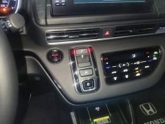Honda Odyssey 2.0L e:HEV Luxury - ფოტო 14