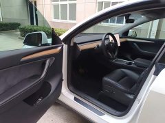 Tesla Model Y Long Range All-Wheel Drive - ფოტო 11