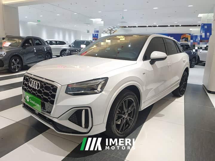 Audi Q2L 35 TFSI Dynamic Entry