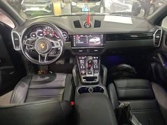 Porsche Cayenne 3.0T Platinum Edition - ფოტო 9
