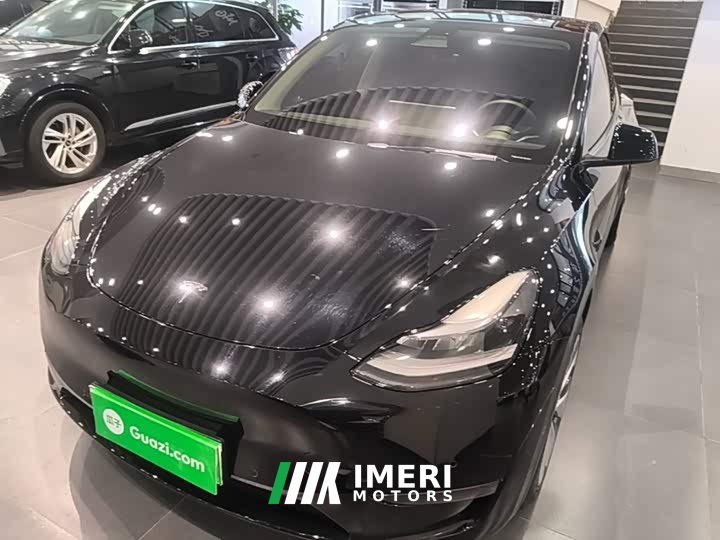 Tesla Model Y Standard Range RWD