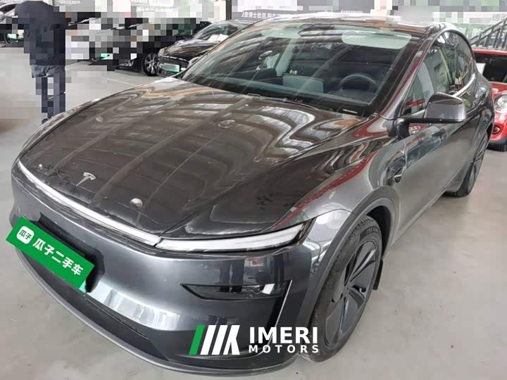 Tesla Model Y Long Range All-Wheel Drive