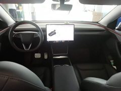 Tesla Model Y Long Range All-Wheel Drive - ფოტო 10