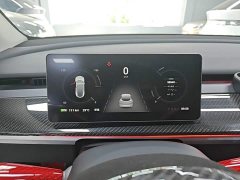 Tesla Model Y Rear-Wheel Drive - ფოტო 12