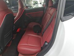 Tesla Model Y Rear-Wheel Drive - ფოტო 17