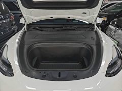 Tesla Model Y Rear-Wheel Drive - ფოტო 20