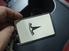 Tesla Model Y Rear-Wheel Drive - ფოტო 9