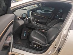 Dongfeng eπ008 210Max Extended Range 6-Seater - ფოტო 16
