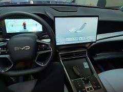 BYD Seal 2023 DM-i 1.5L 121km Luxury - ფოტო 9