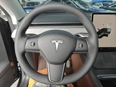 Tesla Model Y Rear-Wheel Drive - ფოტო 10