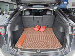 Tesla Model Y Rear-Wheel Drive - ფოტო 18