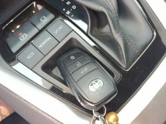 Toyota RAV4 2.0L CVT FWD Fashion Plus - ფოტო 8