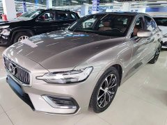 Volvo S60 2022 B4 Smart Luxury Edition - ფოტო 1