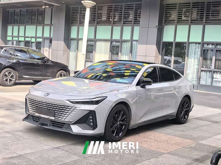Changan UNI-V 1.5T Deluxe - ავტომობილი ჩინეთიდან