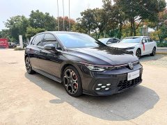 Volkswagen Golf GTI 380TSI DSG GTI - ფოტო 3