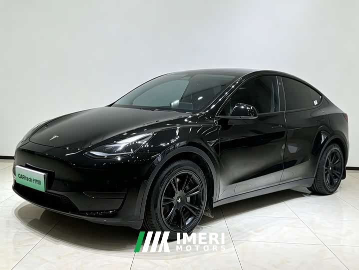 Tesla Model Y Facelift Rear-Wheel Drive