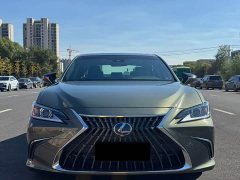 Lexus ES 2022 300h Excellence Edition - ფოტო 2