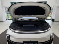 Li Auto L8 Pro - ფოტო 7