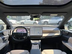 Volvo XC70 Plug-in Hybrid 2026 Two-Wheel Drive Long Range Core - ფოტო 8
