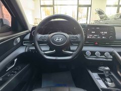 Hyundai Elantra 1.5L CVT GLX Elite - ფოტო 16