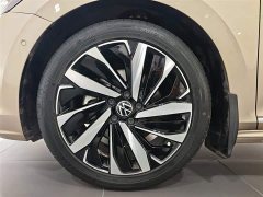 Volkswagen Passat 2022 330TSI Luxury - ფოტო 15