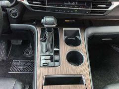 Toyota Grevias 2.5L Hybrid Premium Plus Edition - ფოტო 14