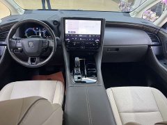 Toyota Vellfire Crown Hybrid 2.5L Executive Premier Edition - ფოტო 13