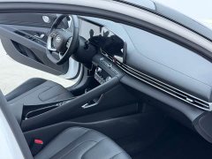 Hyundai Elantra 1.5L CVT Luxury - ფოტო 16