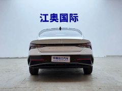 Hyundai Elantra 1.5L CVT Luxury - ფოტო 19