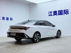 Hyundai Elantra 1.5L CVT Luxury - ფოტო 20