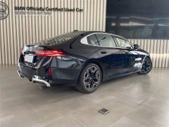 BMW 5 Series 530Li Luxury M Sport Package - ფოტო 2