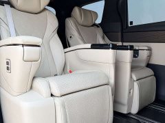 Toyota Vellfire Crown Hybrid 2.5L Premium Edition - ფოტო 9