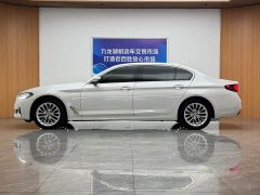 BMW 5 Series 525Li M Sport Package - ფოტო 3